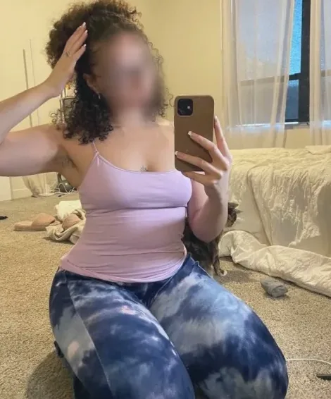 Bianca, 32