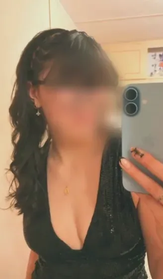 Chiara, 19