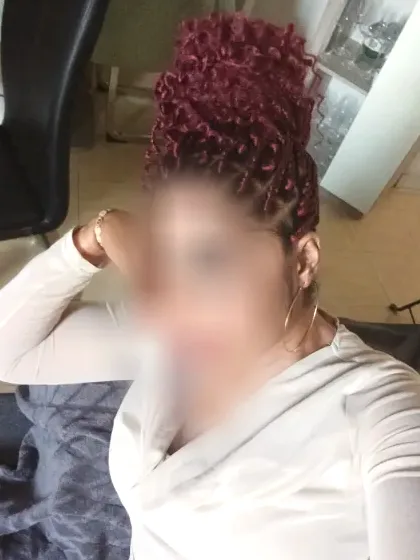 Chiara, 36
