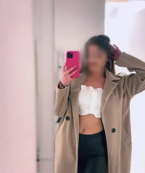 Christina, 19