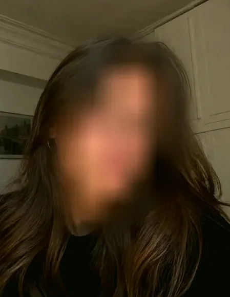 Daniela, 30