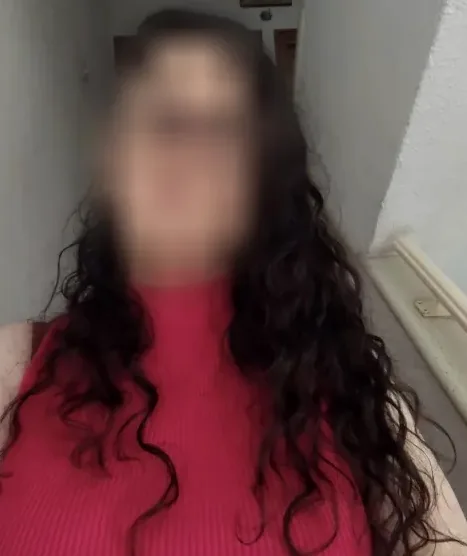 Elif, 34