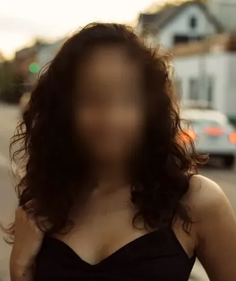 Emma, 27