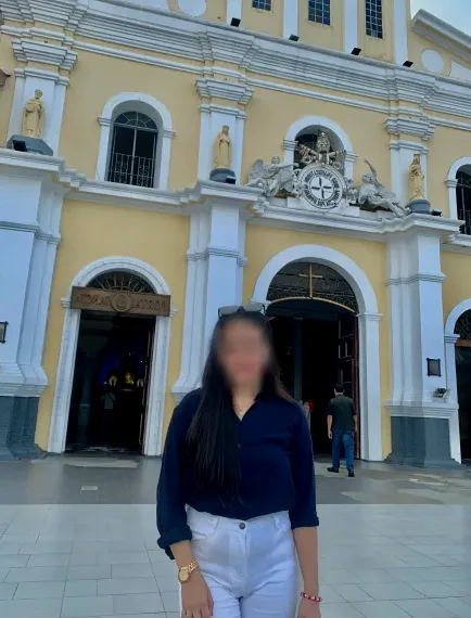 Hanna, 24