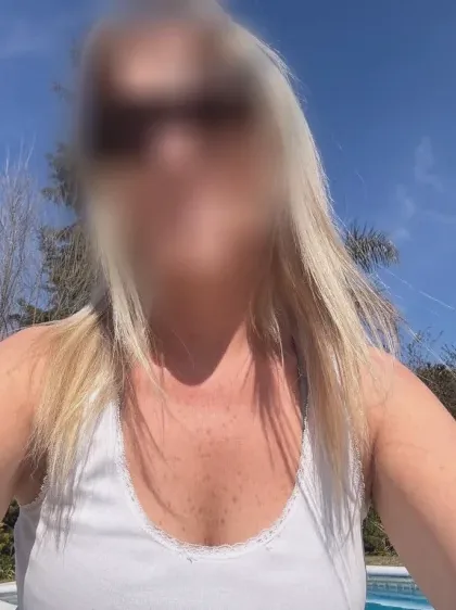 Helena, 40