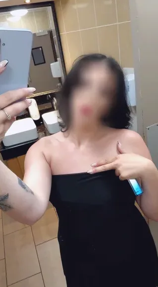 Jasmin, 27