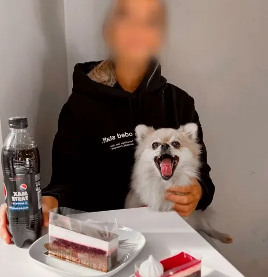 Larissa, 33