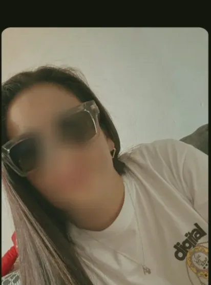 Lilly, 34