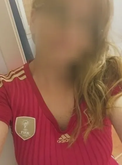 Lucia, 35
