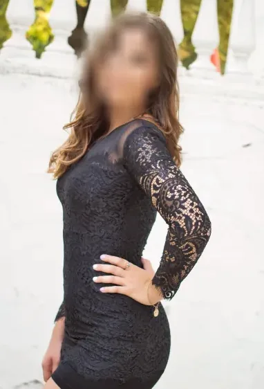 Luisa, 28