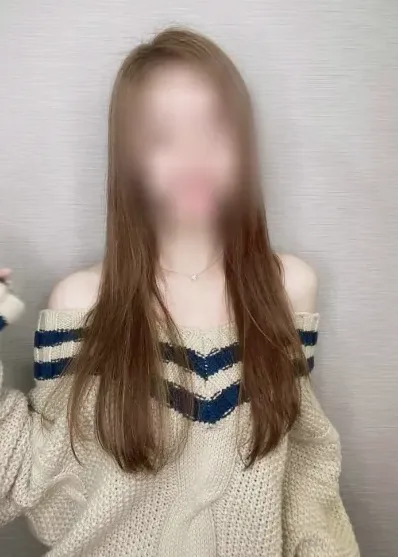 Maja, 28