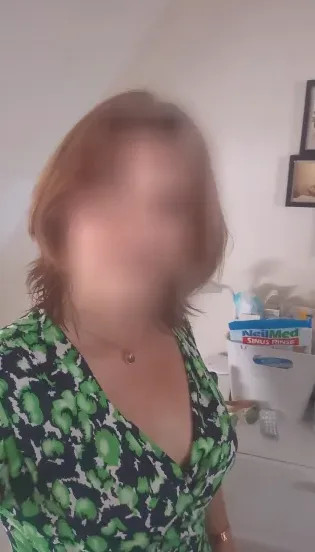 Miriam, 33