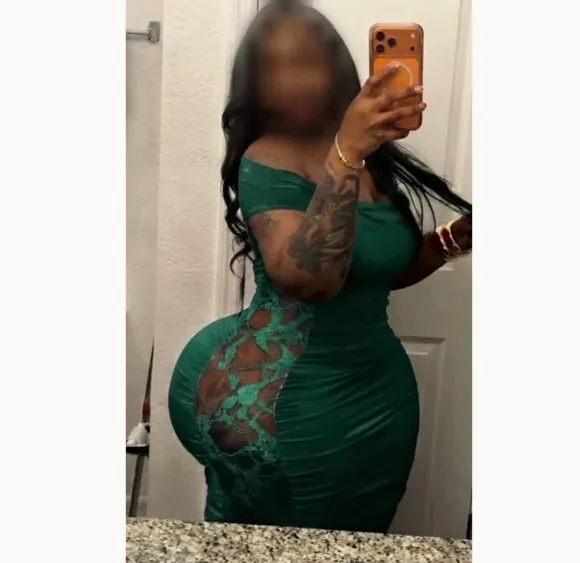 Neele, 26