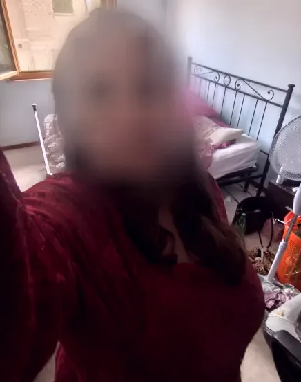 Pia, 32