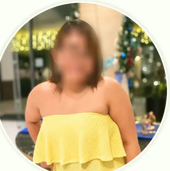 Simone, 32