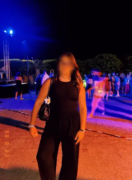 Sina, 18