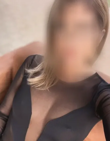 Sophie, 29
