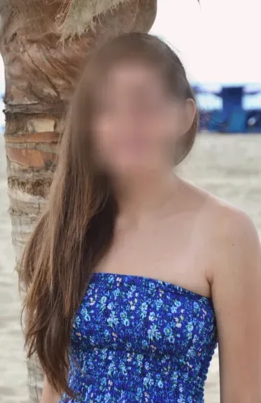 Sophie, 28