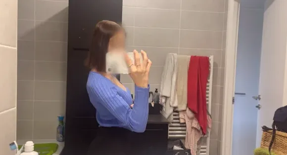 Stefanie, 21