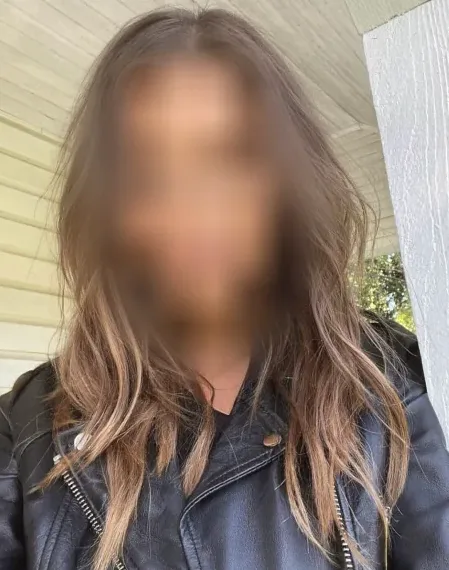 Theresa, 32