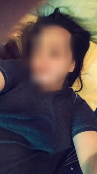 Vanessa, 28