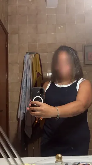 Viktoria, 22