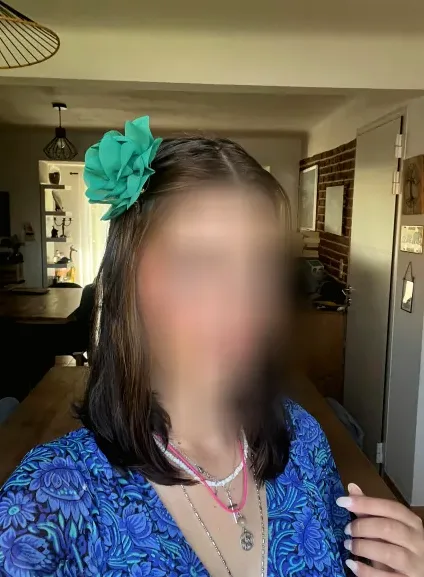 Viktoria, 23