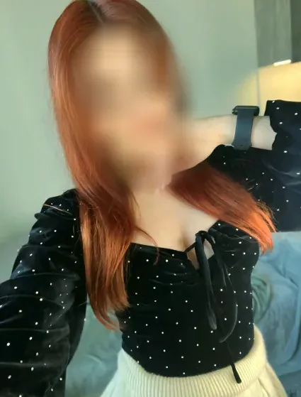 Yasmin, 26