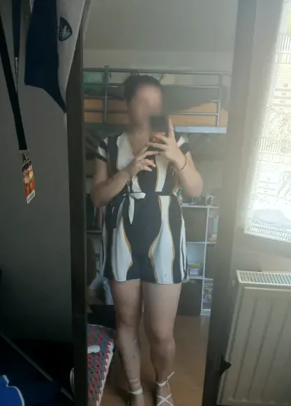 Yvonne, 22